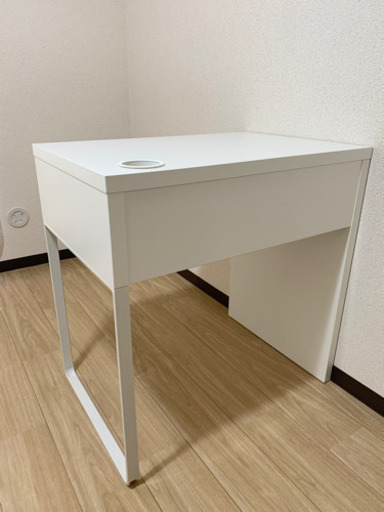 Ikea 机ミッケテーブルワークテーブルネイルテーブル 真田 優奈 江坂の家具の中古あげます 譲ります ジモティーで不用品の処分 Ikea 机ミッケテーブルワークテーブルネイルテーブル 真田 優奈 江坂の家具の中古あげます 譲ります ジモティーで不用品の処分