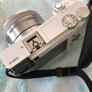 ミラーレス一眼【SONY α6000】
