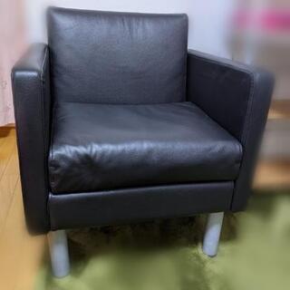 黒の椅子