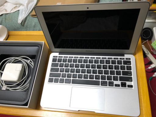 ノートパソコン MacBook Air 11inch MID2012