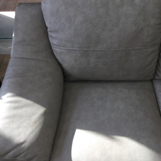 1/4 【超✨美品✨】 福岡 東区 12万円購入 モダンstyle 2P ソファ ソファー 2人掛け 椅子 スタイリッシュ デザイン グレー 灰色 ソフトレザー クール オシャレ