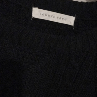 黒のセーター　タッセル付き