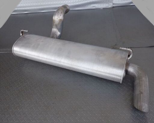 新車外し ジープ ラングラー  アンリミテッド JL36L   純正マフラー 新車外し ジープ ラングラー アンリミテッド JL36L 純正マフラー