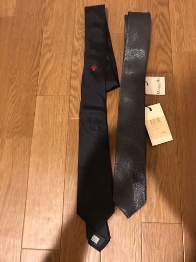 【新品未使用品】DIOR HOMME ディオールオム ネクタイ 7cm 蜂 2枚おまとめ