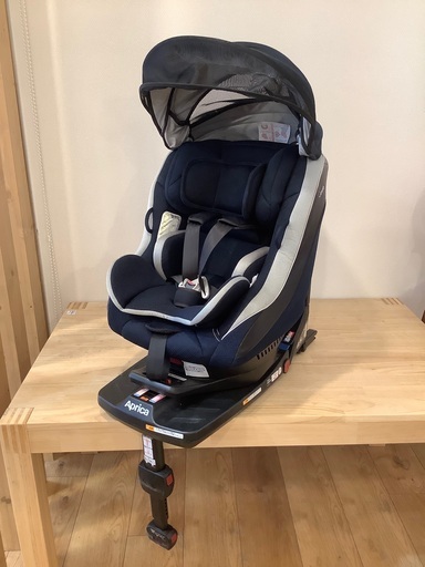 Aprica (アップリカ）クルリラ　チャイルドシート　のご紹介です。