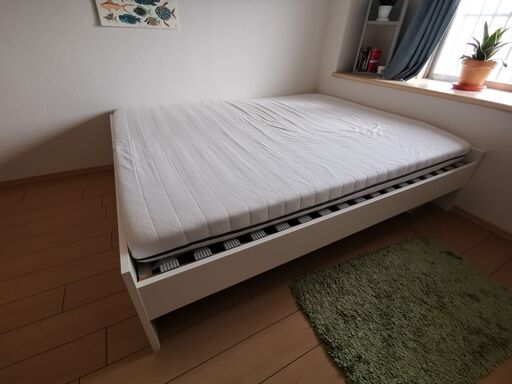 クイーンサイズのベッド+マットレス 160 x 200 cm (Queen size bed + Mattress)