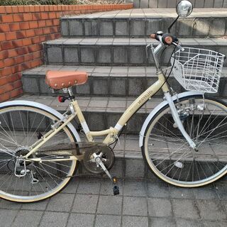 未使用お洒落な26型折畳自転車6速