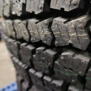 未使用】215/70R17.5 123/121J 2019年製 スタッドレス TOYO M919 