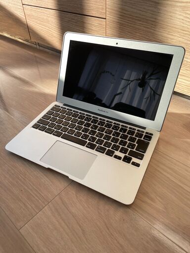 【Apple】MacBookAir 11インチ・希少美品