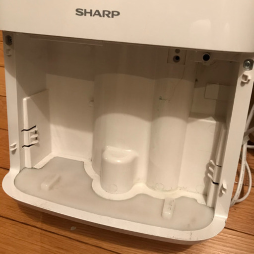 シャープ 除湿器 CV-F71-W 2016年製 プラズマ―クラスター搭載