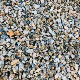 SALE！福岡　砕石　砂利　配達料込！※取引前に見積り必須‼️　外構　庭　車庫 SALE！福岡 砕石 砂利 配達料込！※取引前に見積り必須‼️ 外構 庭 車庫