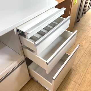 松田家具 キッチンボード サイレントレール使用 食器棚 レンジ台 レンジボード キッチン収納 キッチン家具 インテリア 国産 日本製 ホワイト 引き出し　買取帝国朝霞店