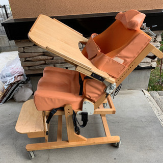 木製室内ティルト付き座位保持椅子