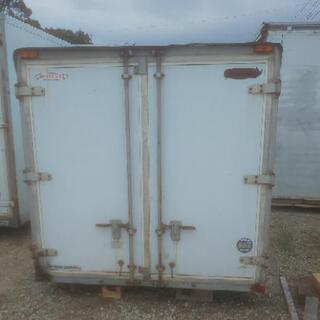 【横スライド扉付き】【床はステンレス】【3t車でも配送可】保冷コンテナ 長さ約327cm×幅187cm×高さ190cmくらい 匝瑳市発 配送可  No.30105 横スライド扉付き】【床はステンレス】【3t車でも配送可】保冷コンテナ