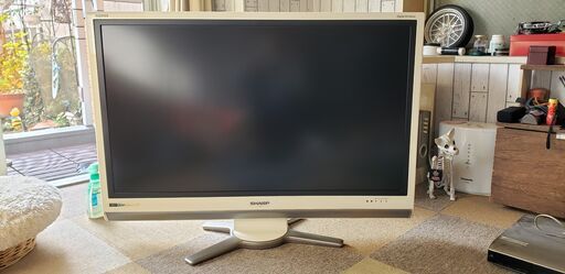 SHARP AQUOS 42型　2008年制　アイボリー