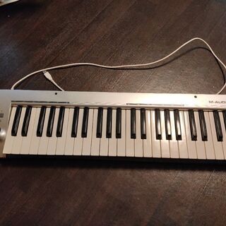 MIDIキーボード　49鍵盤