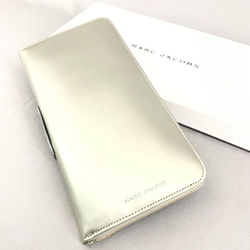 MJ マークジェイコブス メタルシルバーレザー クラッチウォレット カードケース
