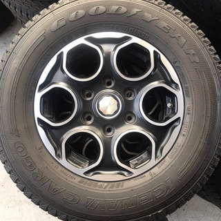 ハイエース用アルミホイール付きスタッドレスタイヤ☆取り付け無料☆