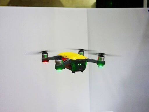 苫小牧バナナ】DJI/ディージェーアイ ミニドローン SPARK Fly More