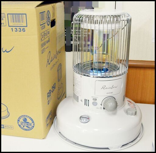 中古美品 トヨトミ レインボーストーブ RB-250 ホワイト 2019年製　石油ストーブ　灯油