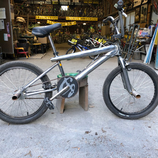 BMX  レッドライン　20インチ　　25,300円（税込）