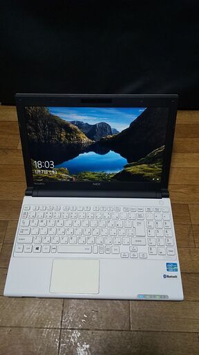 NEC　　高性能第3世代Core i7搭載 SSD搭載 大容量メモリ4G HDMI出力 Webカメラ　Wifi対応 薄型軽量(約1.57kg) CD/DVD読み書き USB3.0　持ち運び　最新Windows10搭載 代引き可能