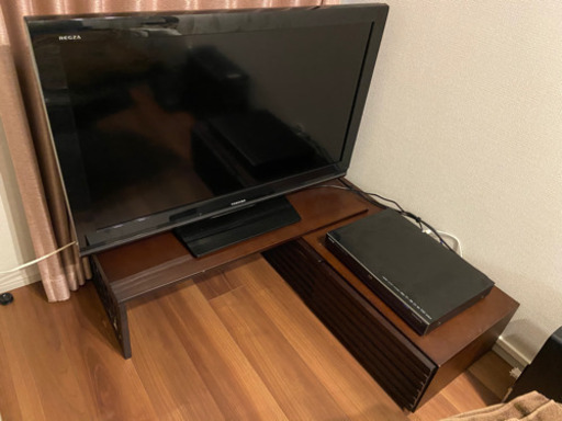 東芝REGZA40インチテレビ、ブルーレイレコーダー、テレビ台