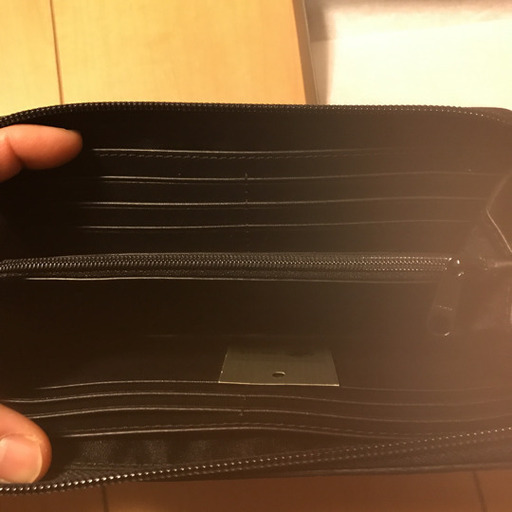 ハンティングワールド ラウンド長財布 | parabarberos.co