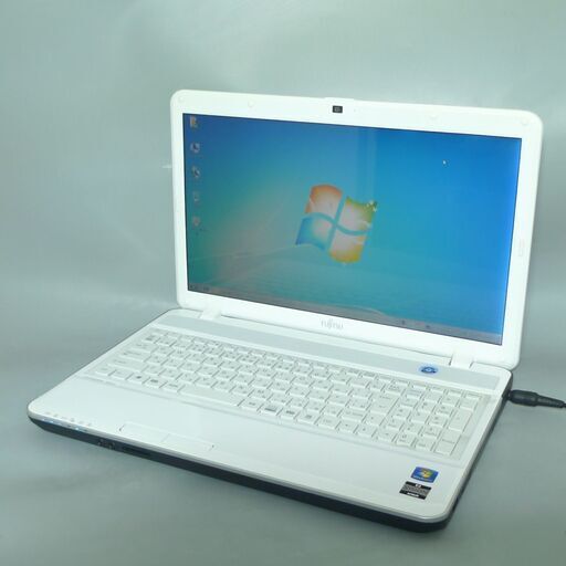 送料無料 1台限定 ノートパソコン 中古良品 15.6型 富士通 AH40/G AMD 4GB 320GB BD-RE 無線LAN WEBカメラ Windows7 LibreOffice ホワイト