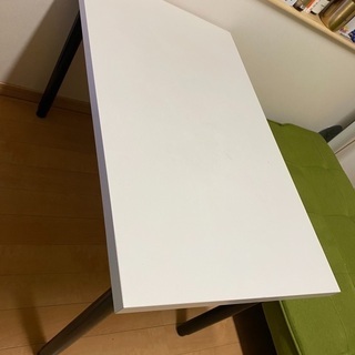 IKEAテーブル(高さ調節可能)