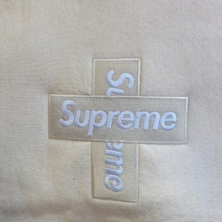 【ネット決済・配送可】Supreme Cross Box Log...