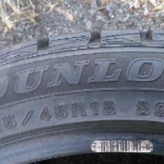 ２１５／４５Ｒ１８スタッドレスタイヤ中古