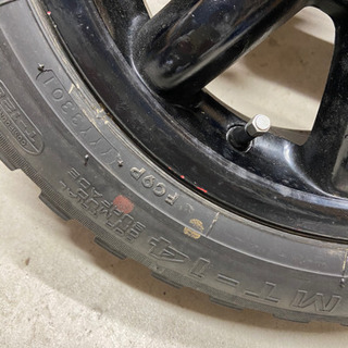 スパイクタイヤ　フルピン　175\\65r14 アドバン　MT14