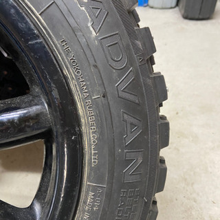 スパイクタイヤ　フルピン　175\\65r14 アドバン　MT14