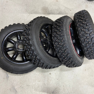 スパイクタイヤ　フルピン　175\\65r14 アドバン　MT14