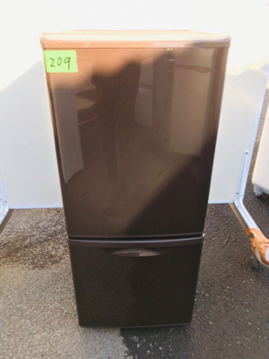 209番 Panasonic✨ノンフロン冷凍冷蔵庫✨NR-B144W-T‼️