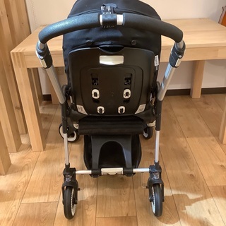 bugaboo (バガブー) ベビーカーbee のご紹介です。