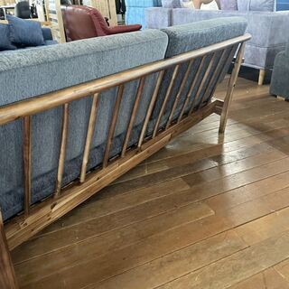 新品２Pソファー！木製フレーム！おしゃれなソファー69800円ヲ35800円で販売します！二色やります！