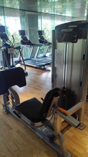 トレーニング器具 【PRECOR】③レッグプレス/カーフェクステンション
