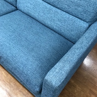 爽やかなターコイズブルー おススメのファブリックソファー