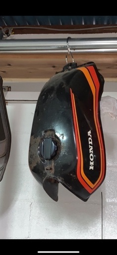 スーパーホークⅢ  純正タンク　サイドカバー　旧車