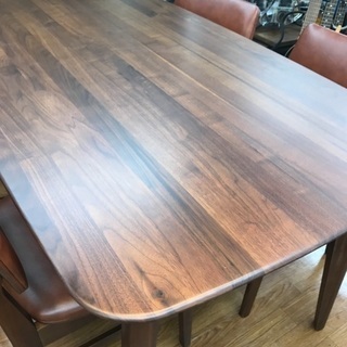 未使用商品 シギヤマ家具 ウォールナット使用のダイニング5点セット