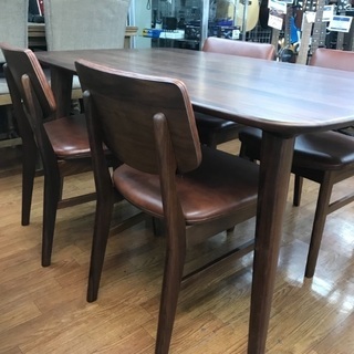 未使用商品 シギヤマ家具 ウォールナット使用のダイニング5点セット