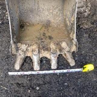 ミニユンボ（1.4トン）ディーゼル 実働・現状渡し 新品平バケット