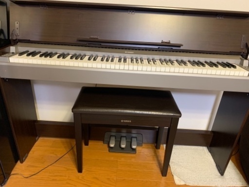 電子ピアノ　椅子　新品ヘッドホン