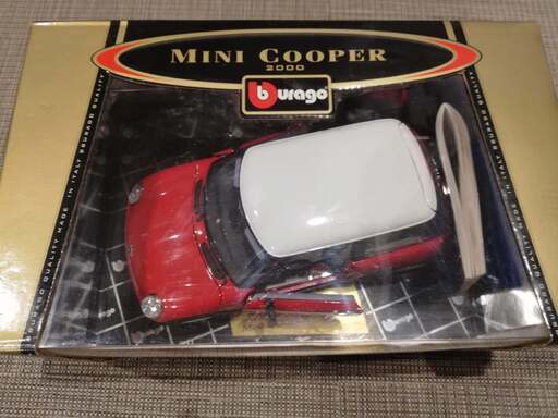 mini cooper 2000 1/18 Burago ミニクーパー　ミニカー