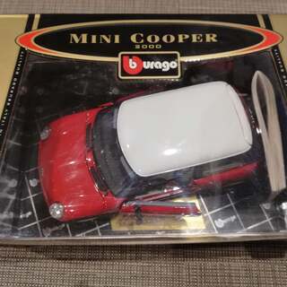 mini cooper 2000 1/18 Burago ミニク...