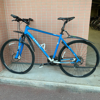クロスバイクとマウンテンバイクの間のやつ　取引中