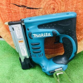 マキタ makita PT350D 充電式ピンタッカ【リライズ野田愛宕店】【店頭