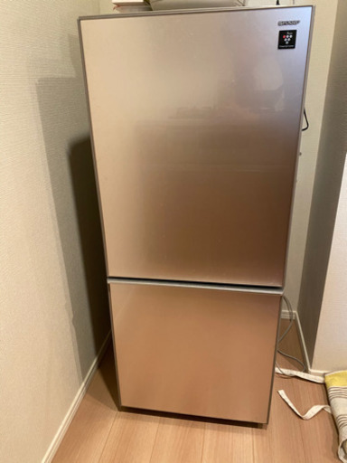 シャープの冷蔵庫(137L)2017年製